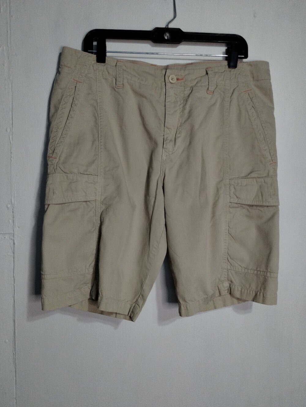 Men's Cargo Shorts in Light Khaki - Casual Summer Staple
